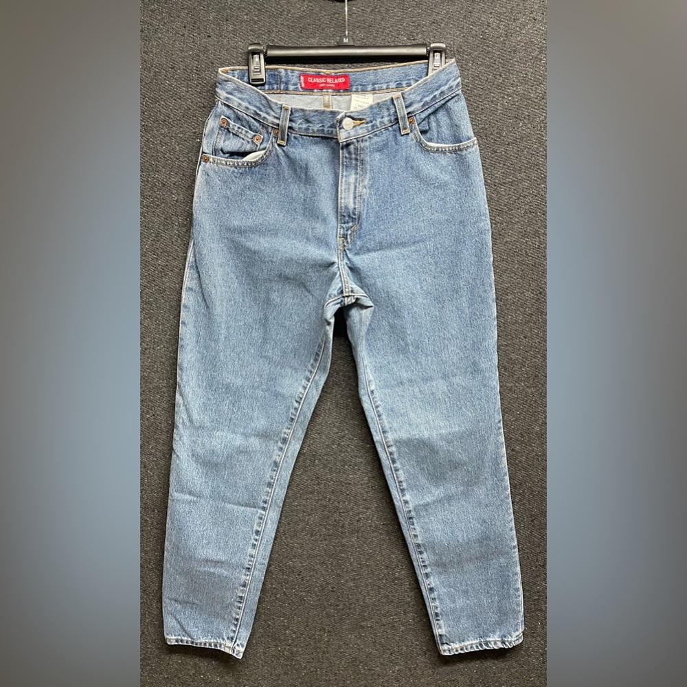 VINTAGE Ladies Levi’s Relaxed Fit Tapered Leg size 12 Mis L